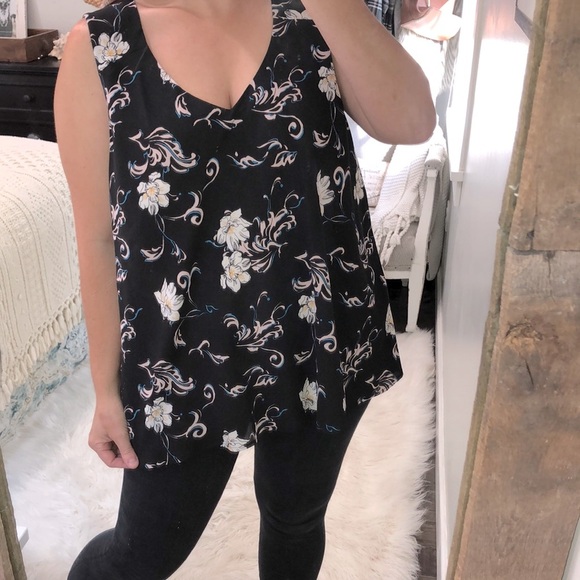 Halogen 3X floral top - Picture 1 of 7